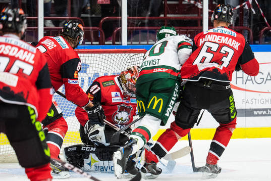 Frölundas Joel Lundqvist gör 1-2-målet bakom Malmö