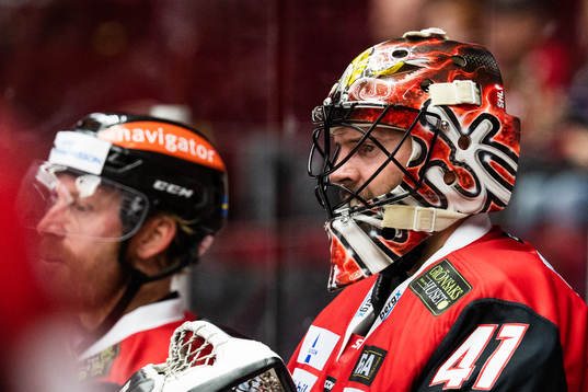 Malmö Redhawks målvakt Cristopher Nilstorp deppar