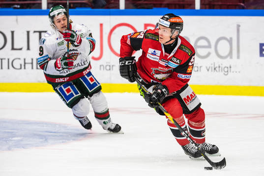 Malmö Redhawks Tobias Ekberg jagas av Frölundas Tim