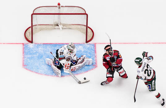 Malmö Redhawks Christoffer Forsberg oroar mot Frölundas