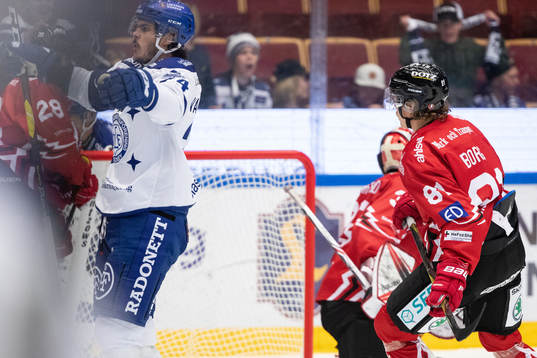 Leksands Thomas Valkvæ Olsen  jublar