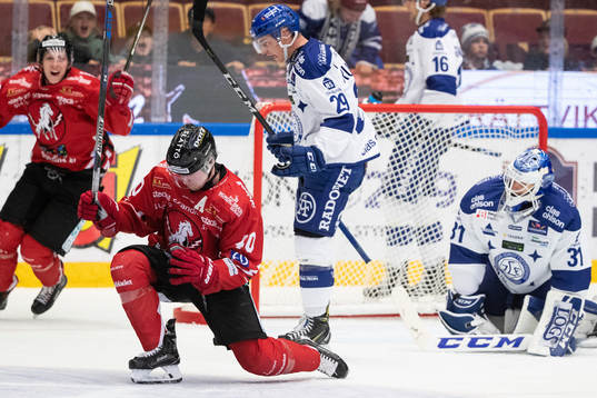 Vita Hästens Mattias Kalin jublar