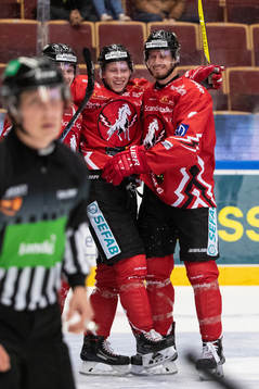 Vita Hästens Mattias Kalin jublar