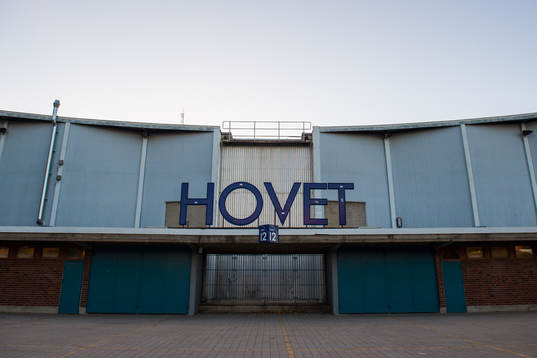Exteriör av Hovet innan ishockeymatchen i