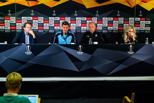 Markus Rosenberg and head coach Uwe Rösler of Malmö FF