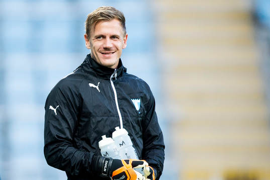 Goalkeeper Johan Dahlin of Malmö FF