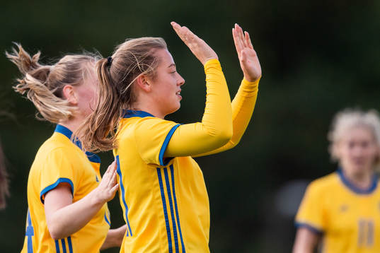 Sveriges Cornelia Kapocs jublar