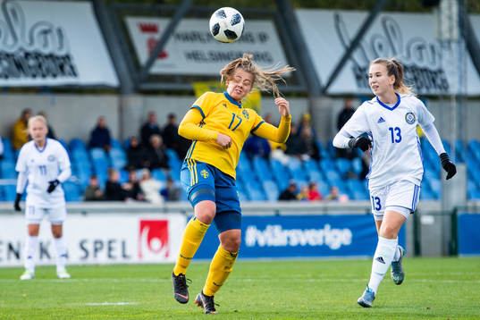 Sveriges Cornelia Kapocs gör 1-0