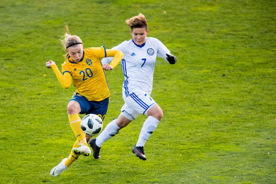 Sveriges Beata Olsson och Kazakstans Arailym Orynbassarova