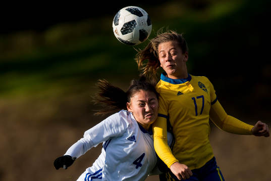 Sveriges Cornelia Kapocs och Kazakstans Aisha Sadykova