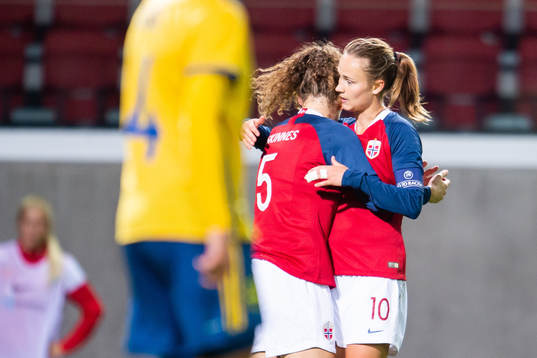 Norges Synne Skinnes Hansen och Caroline Graham Hansen