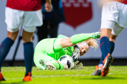 Norges målvakt Ingrid Hjelmseth