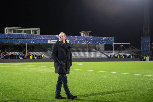 Geir Bakke, head coach of Sarpsborg 08, celebrates