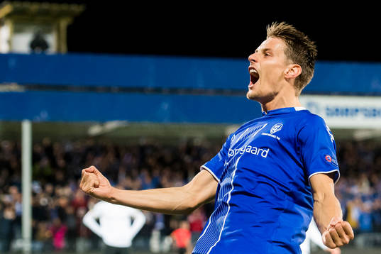 Kristoffer Zachariassen of Sarpsborg 08 celebrates