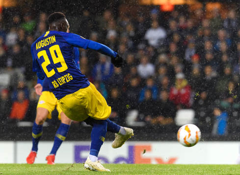 Jean-Kevin Augustin of RB Leipzigscores 0-1
