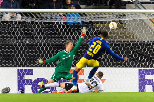 Matheus Cunha of RB Leipzigscores 0-3 behind goalkeeper