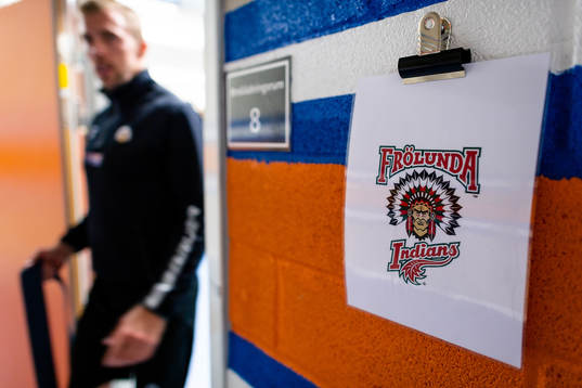 Frölundas omklädningsrum före ishockeymatchen i SHL