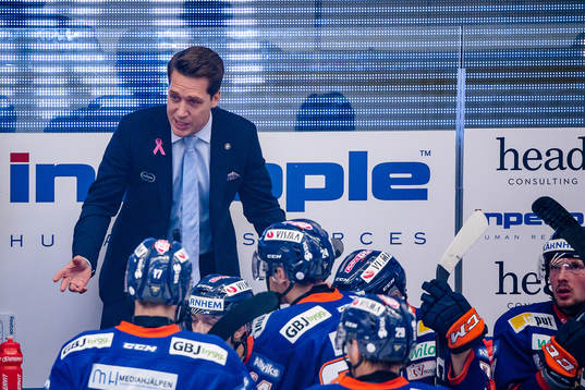 Växjös tränare Sam Hallam