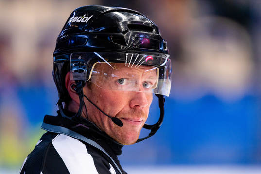 Linjedomare Henrik Pihlblad