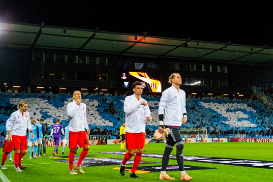 Players of Besiktas enters the pitch