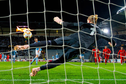 Markus Rosenberg of Malmö FF scores 2-0