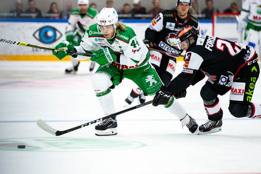 Rögles Olle Liss och Malmö Redhawks Christoffer Forsberg