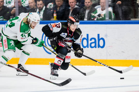 Rögles Olle Liss och Malmö Redhawks Christoffer Forsberg
