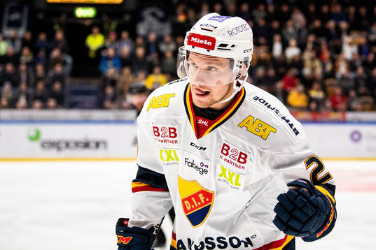 Djurgårdens Sebastian Strandberg jublar
