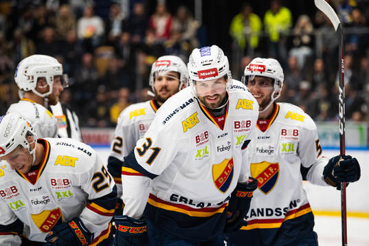 Djurgårdens Dick Axelsson jublar