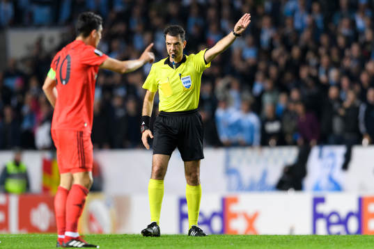 Referee Aleksandar Stavrev