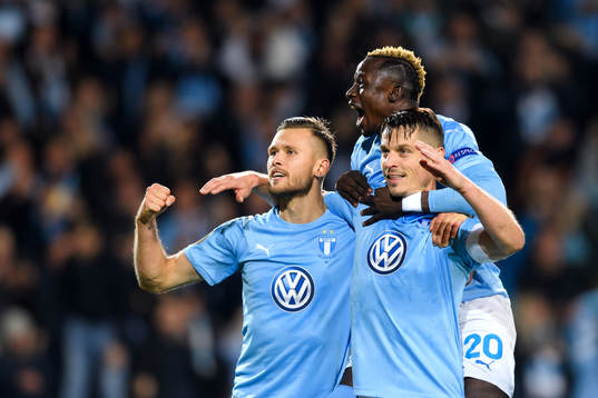 Arnór Ingvi Traustason, Markus Rosenberg and Bonke