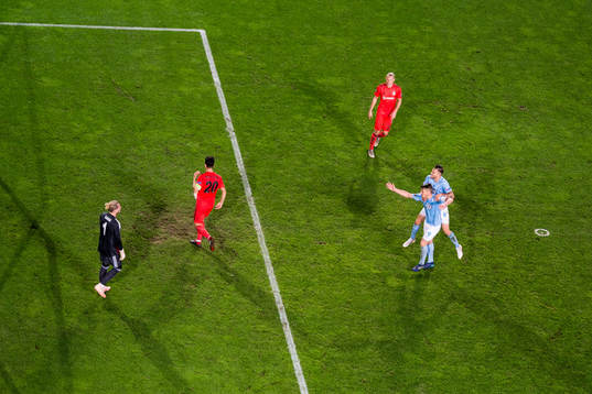 Markus Rosenberg of Malmö FF celebrates with Arnór Ingvi