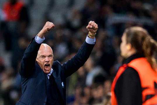 Uwe Rösler, head coach of Malmö FF celebrates