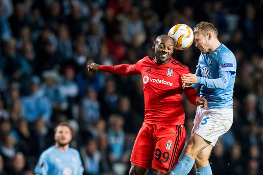Vagner Silva De Souza Love of Besiktas and Oscar Lewicki of