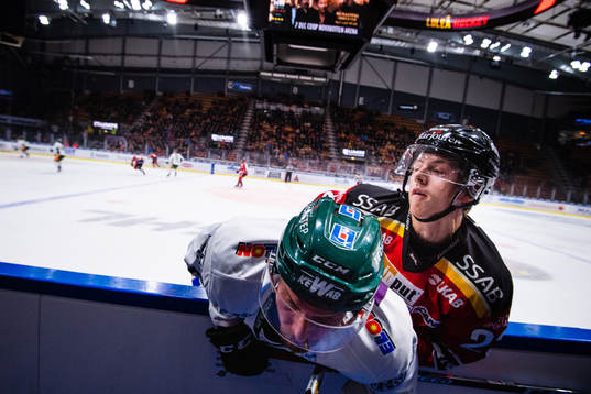 Luleås Jesper Sellgren och Färjestads Alexander Johansson