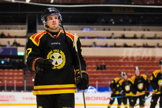 Brynäs Emil Forslund  deppar