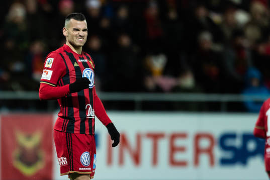 Östersunds Dino Islamovic reagerar