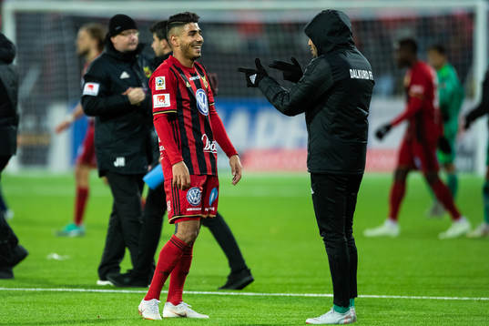 Östersunds Hosam Aiesh  i samtal med Dalkurds Ferhad Ayaz