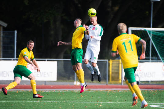 Skabersjös Simon Ingheden och Limhamns Christian Ronnelin