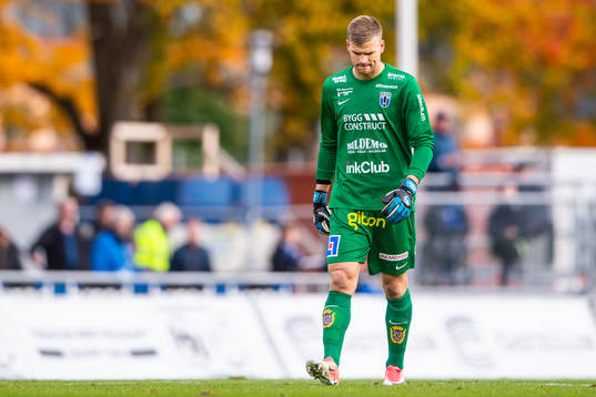Sirius målvakt Lukas Jonsson deppar