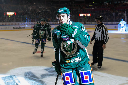 Färjestads Per Åslund jublar