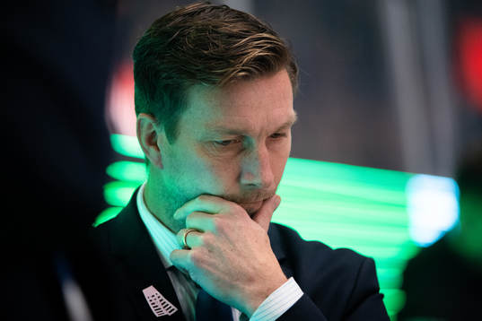 Färjestads tränare Johan Pennerborn deppar