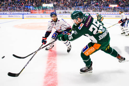 Linköpings Almen Bibic och Färjestads Martin Johansson