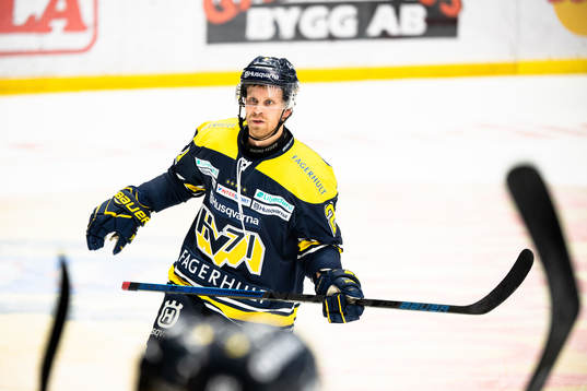 s Mattias Tedenby jublar
