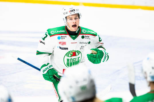 Rögles Leon Bristedt jublar eter 2-1