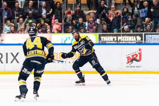 s Robin Figren jublar