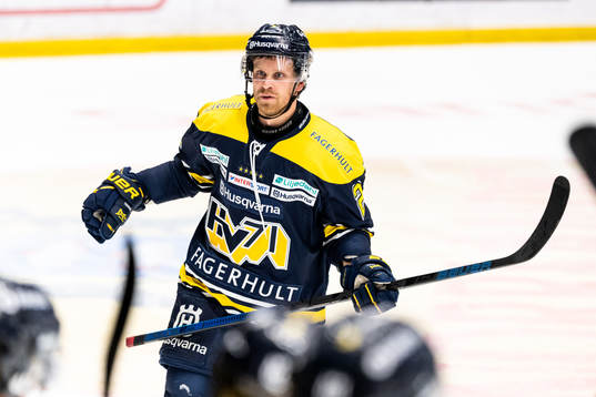 s Mattias Tedenby jublar