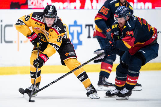 Luleås Emil Larsson och Djurgårdens Daniel Brodin