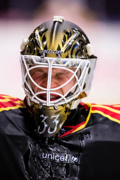 Brynäs målvakt Tomi Karhunen innan ishockeymatchen i SHL