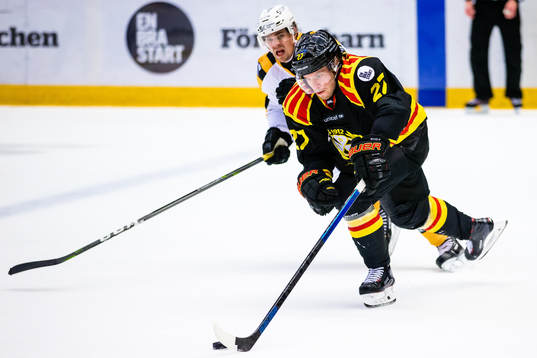 Brynäs Emil Forslund och Skellefteås Emil Djuse
